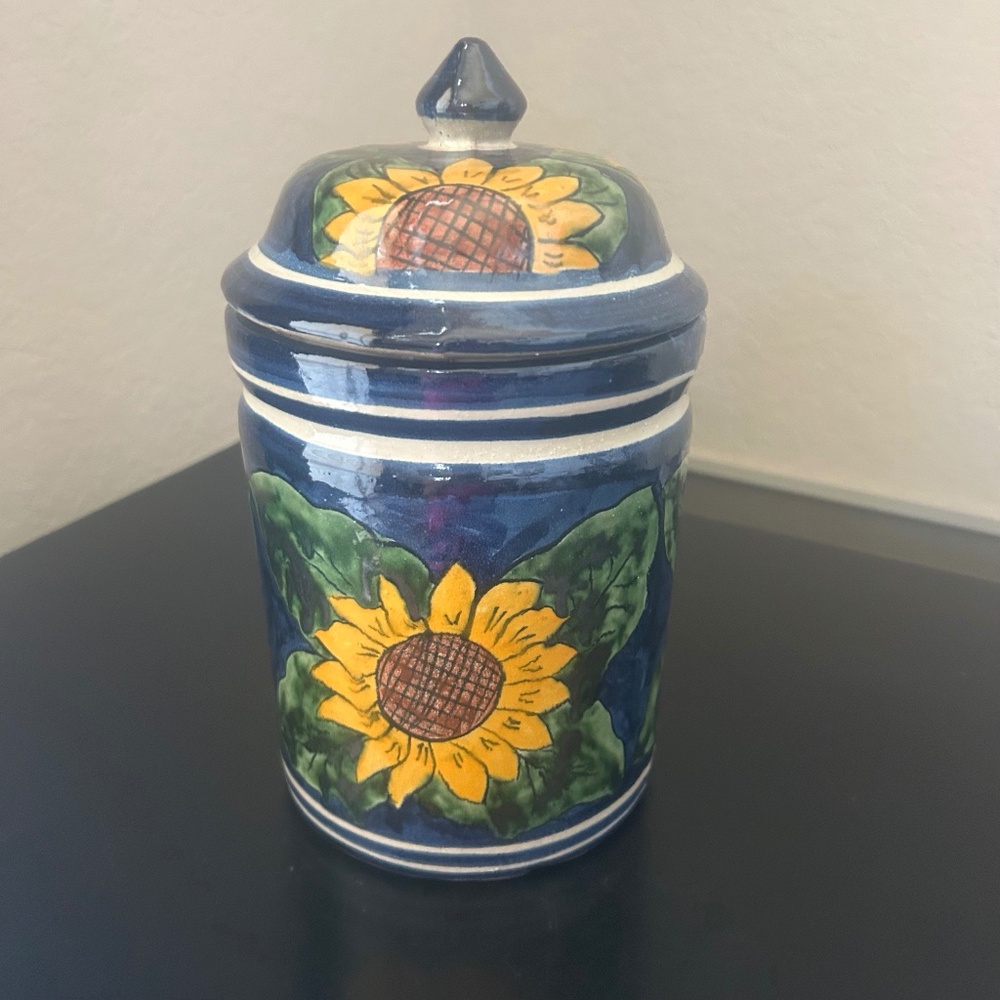 Sunflower Canister with Lid. NWOT